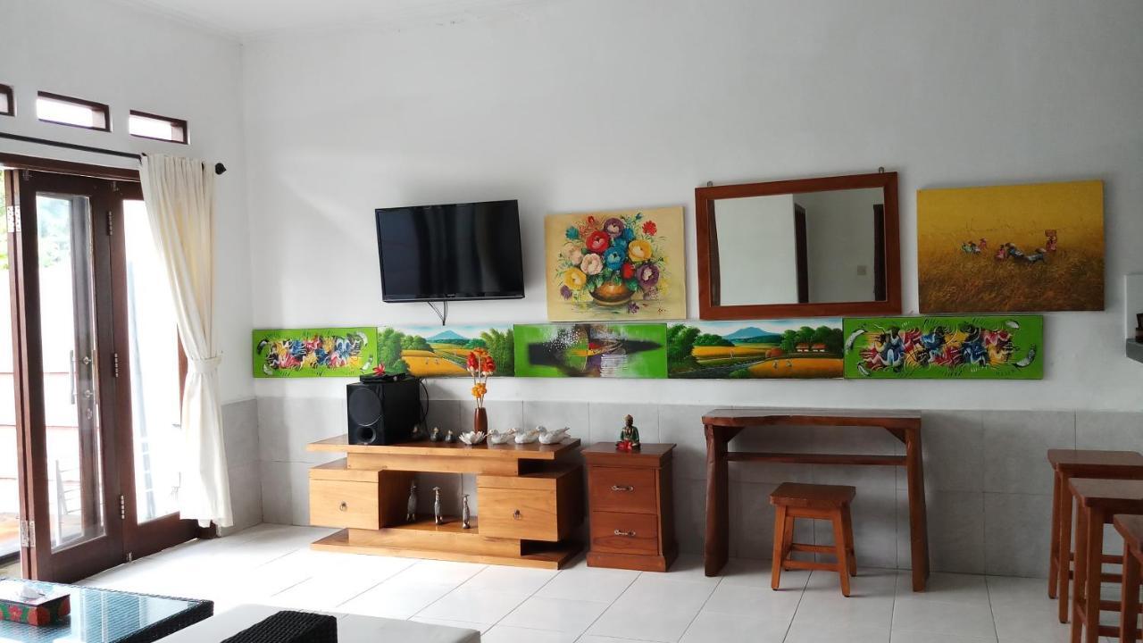 Villa Dencarik Banjar  Eksteriør bilde